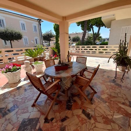 Bouganville Casa Vacanza Ambiente Climatizzato Con Wi Fi Pineto Εξωτερικό φωτογραφία