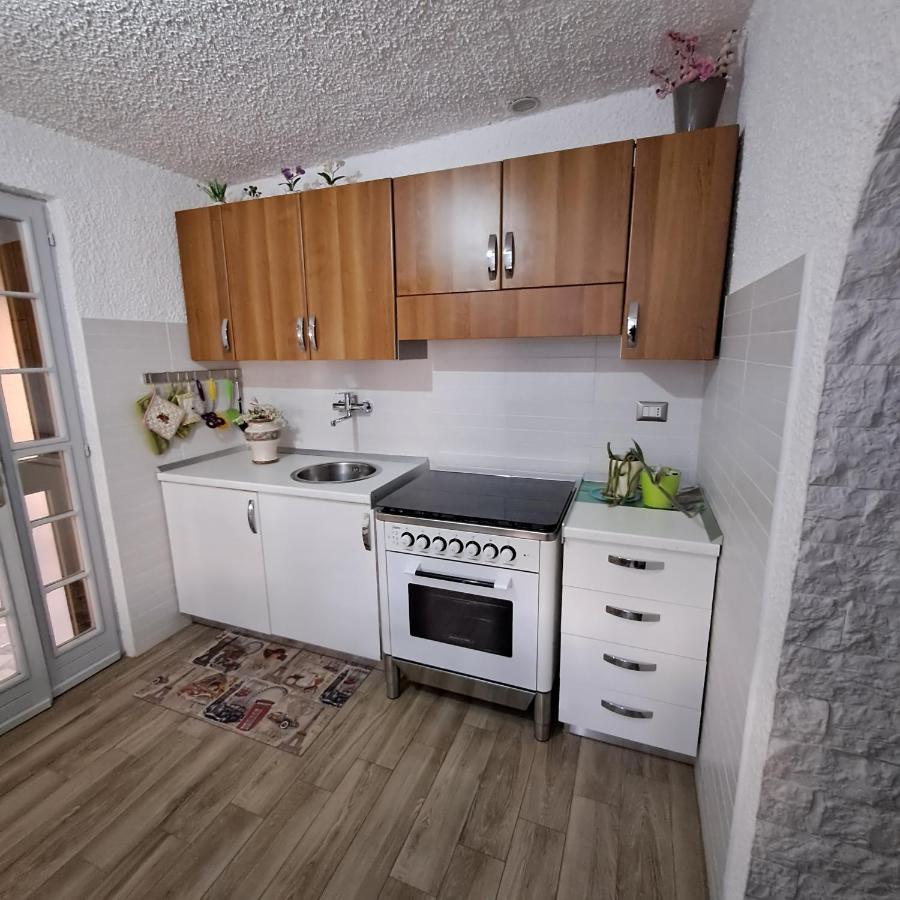 Bouganville Casa Vacanza Ambiente Climatizzato Con Wi Fi Pineto Εξωτερικό φωτογραφία