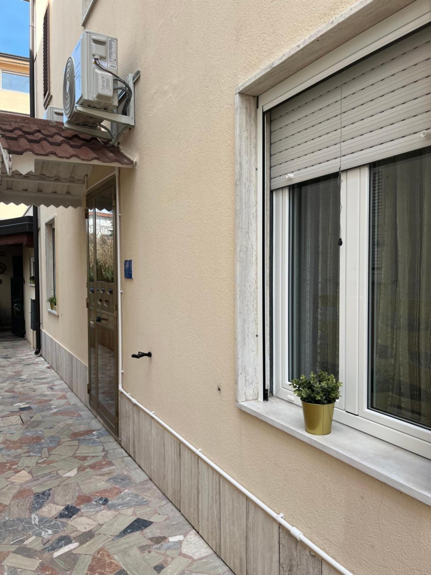 Bouganville Casa Vacanza Ambiente Climatizzato Con Wi Fi Pineto Εξωτερικό φωτογραφία