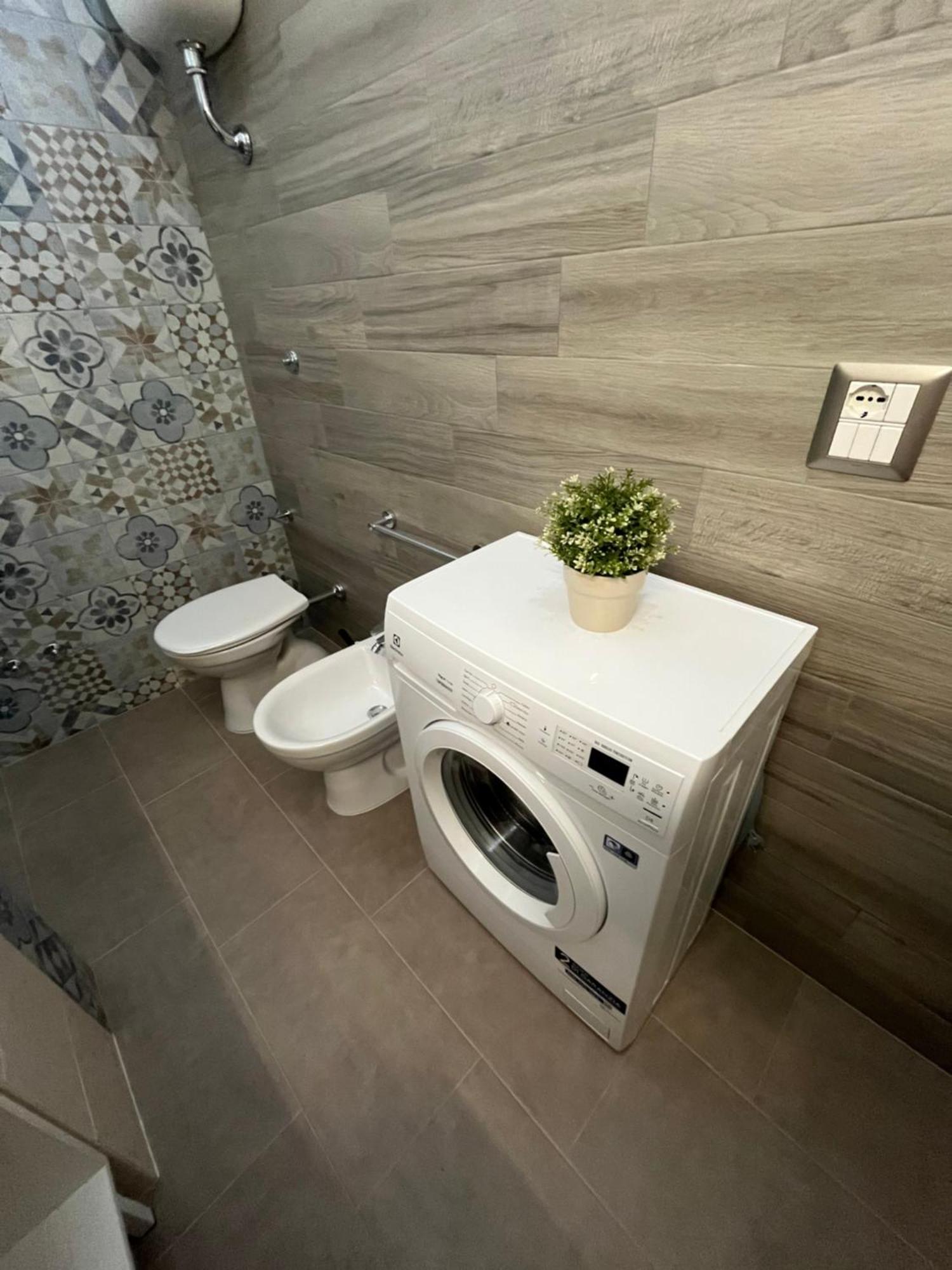 Bouganville Casa Vacanza Ambiente Climatizzato Con Wi Fi Pineto Εξωτερικό φωτογραφία