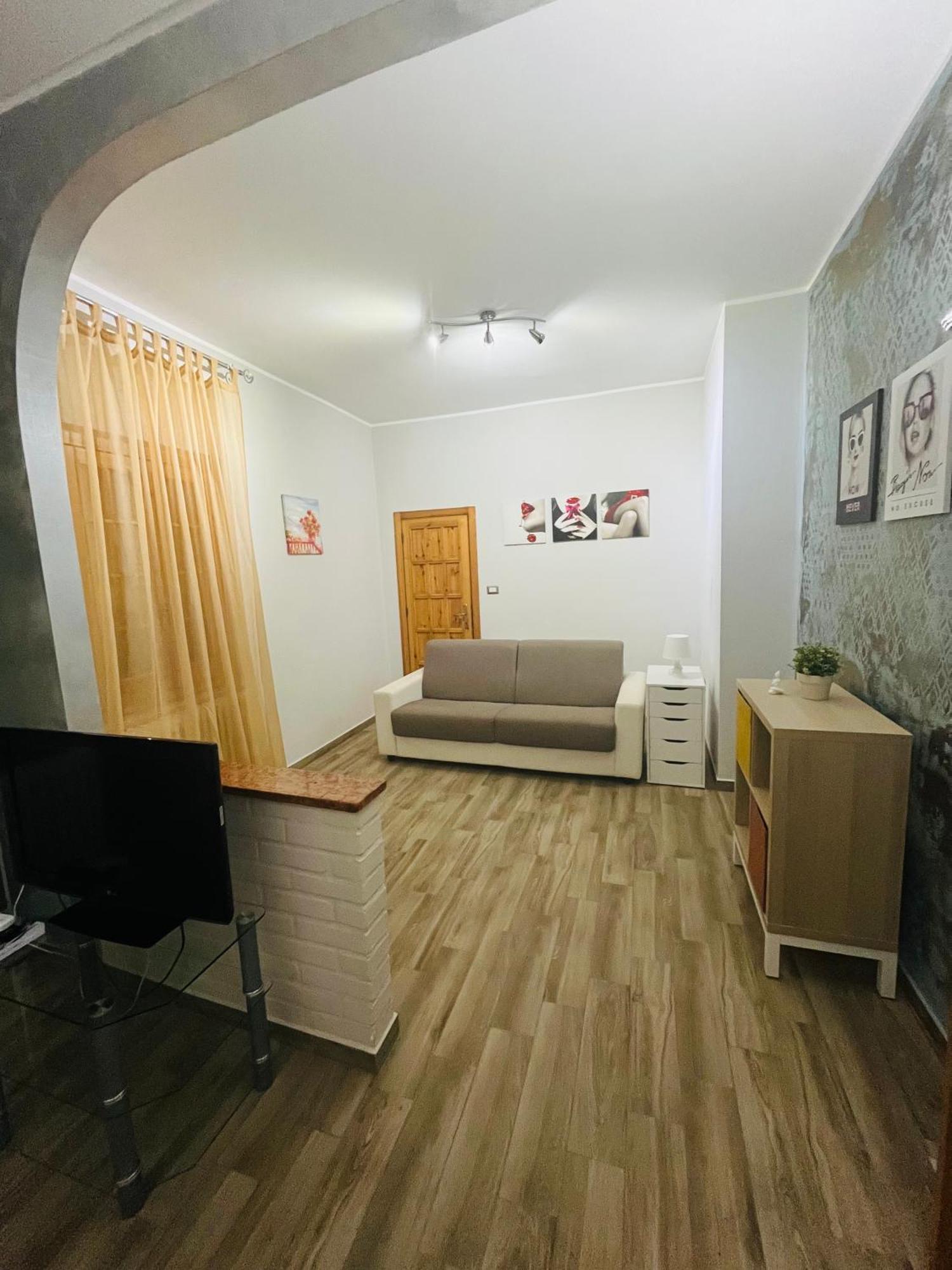 Bouganville Casa Vacanza Ambiente Climatizzato Con Wi Fi Pineto Εξωτερικό φωτογραφία