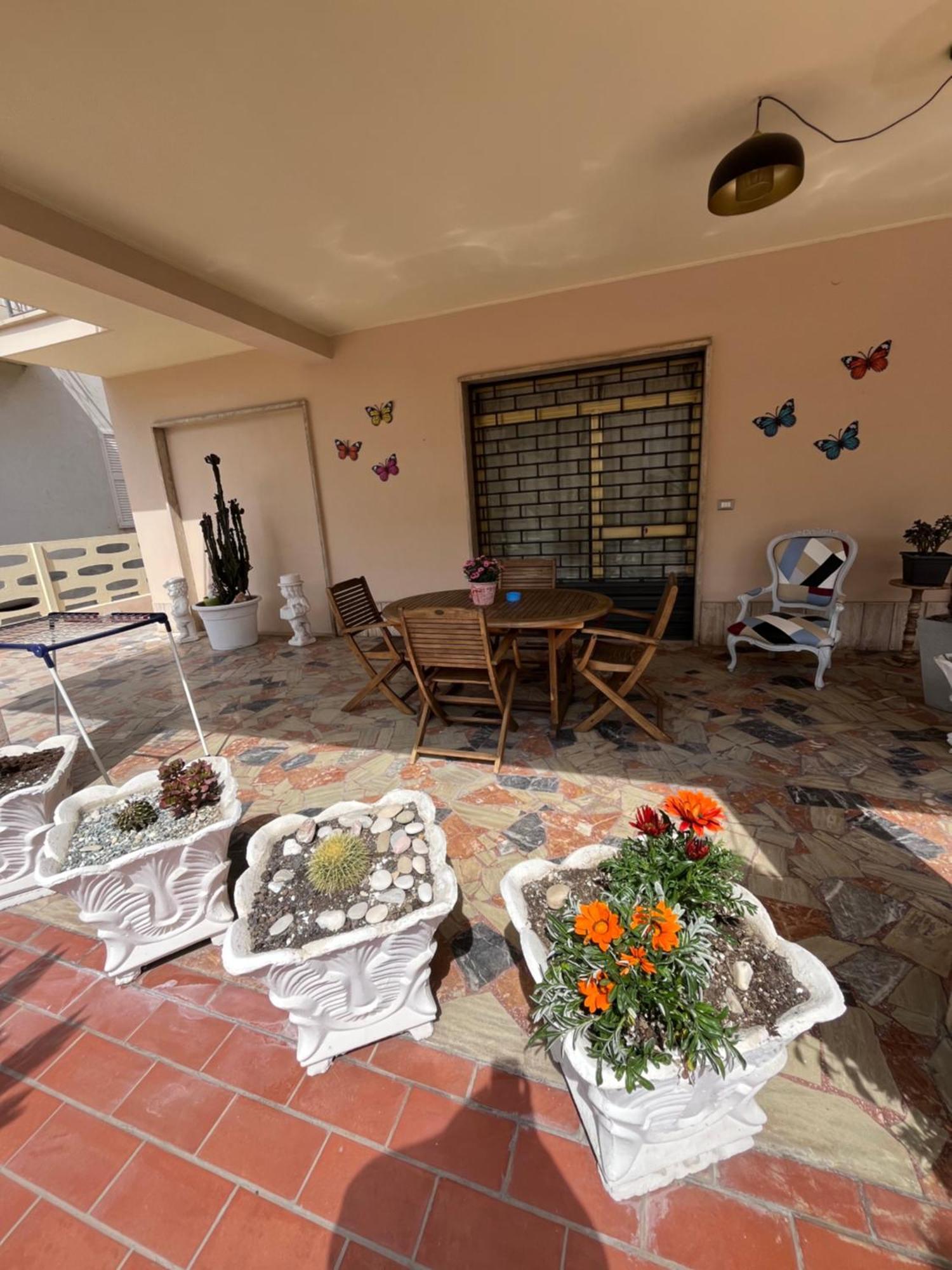 Bouganville Casa Vacanza Ambiente Climatizzato Con Wi Fi Pineto Εξωτερικό φωτογραφία